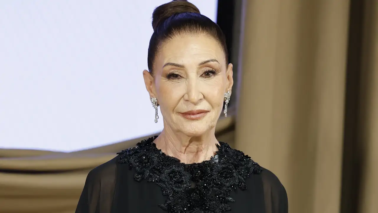 Madre Vicky Martín Berrocal Victoria Martín Serrano truco maquillaje ojos marrones