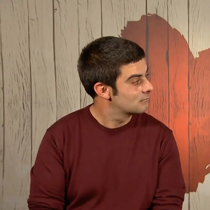 La arriesgada táctica del Iker Jiménez de Palma de Mallorca para saber si su cita de 'First Dates' es o no la adecuada