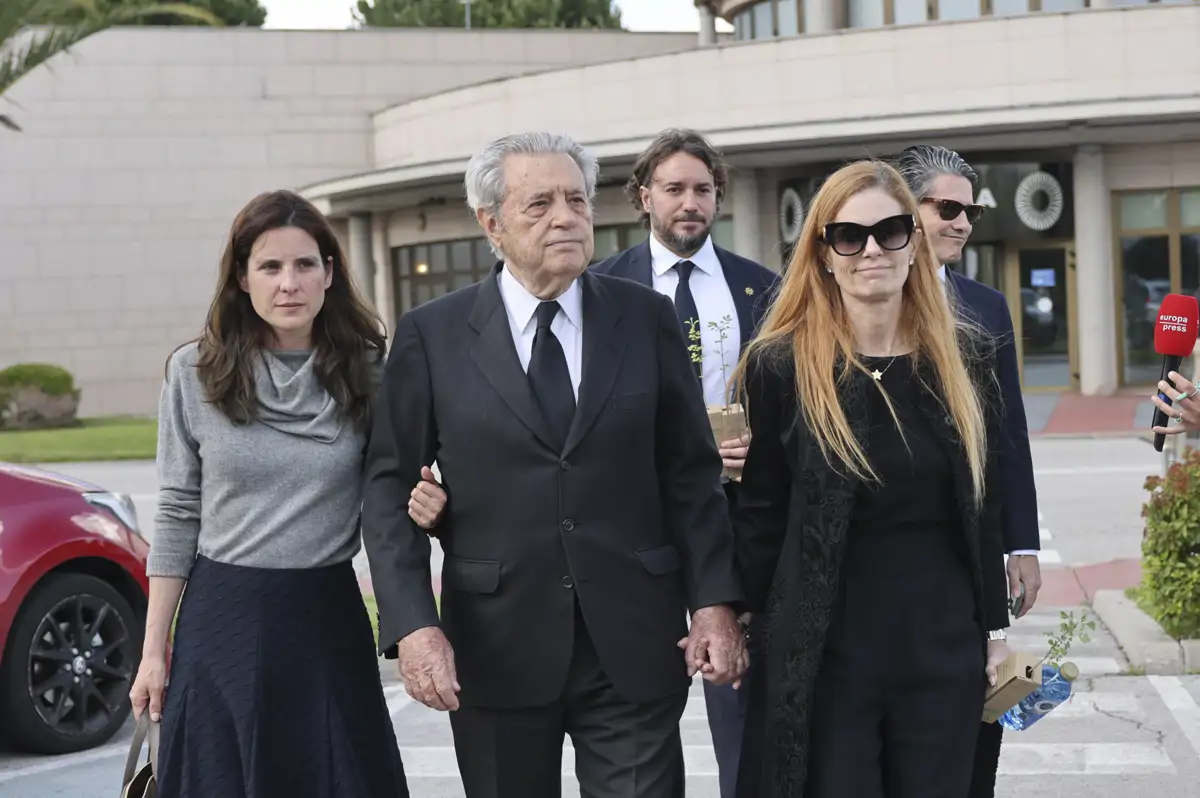 Francisco de Borbón y Olivia