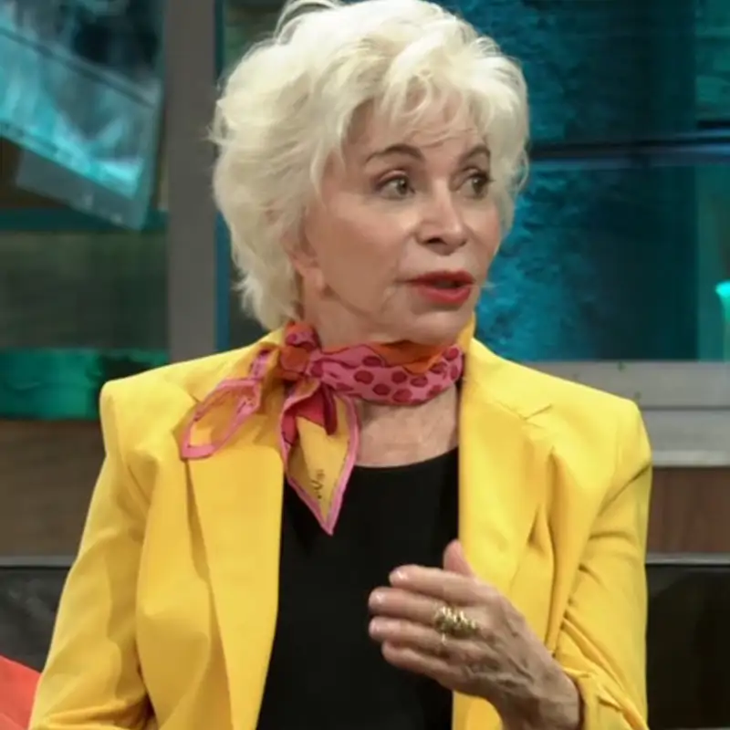 Isabel Allende obliga a Silvia Alonso a irrumpir en ‘La Revuelta’ tras su confesión íntima sobre David Broncano