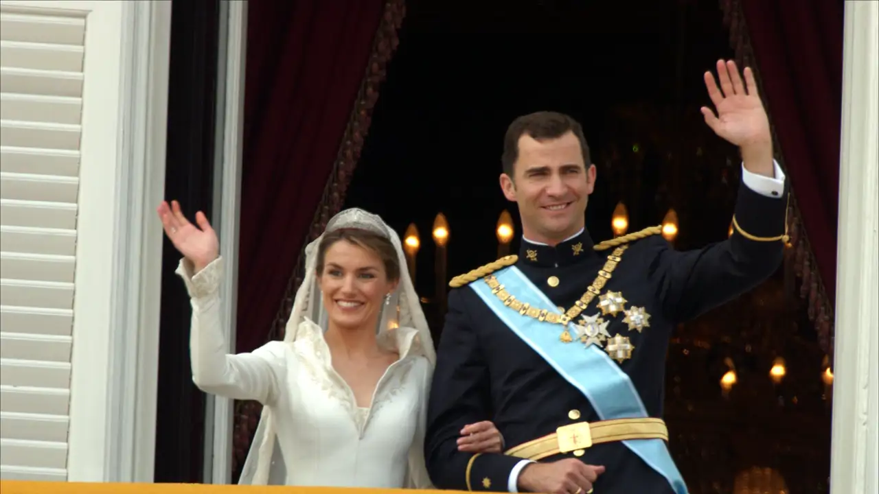 Nicole Halster, experta alemana en Casa Real, sobre Felipe y Letizia en su aniversario de boda: "21 años después, no solo son los Reyes de España"