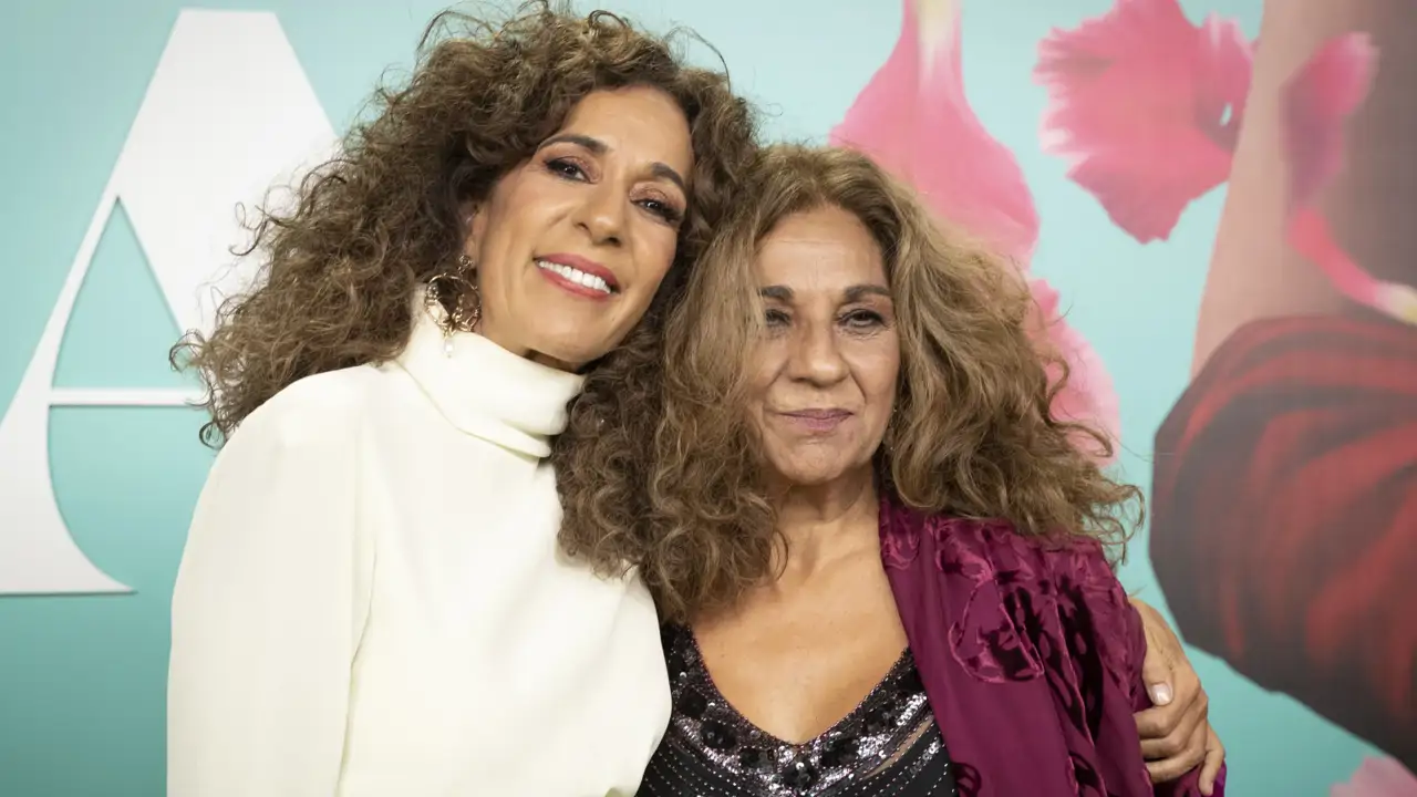 Rosario y Lolita Flores