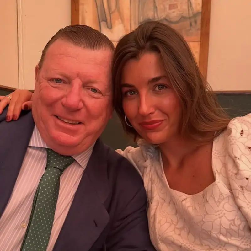 La casa en la que César Cadaval (Los Morancos) vive los nervios previos a la boda de su hija Patricia: clásica, en el centro de Sevilla y con mucho arte