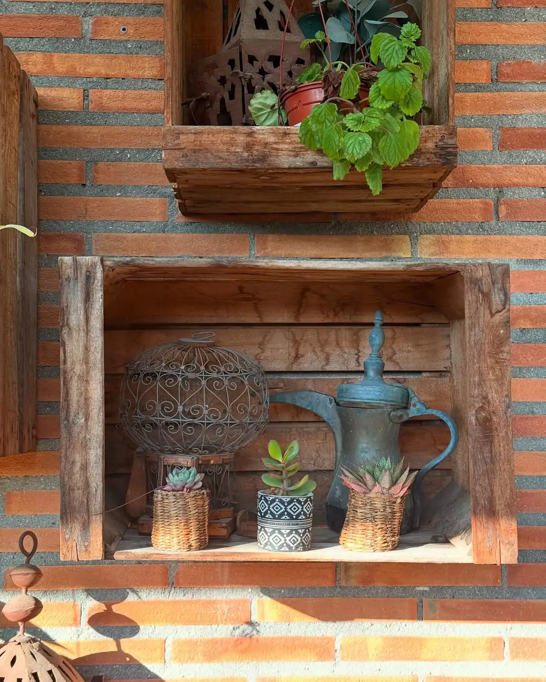 Unas cajitas de madera a modo estantería