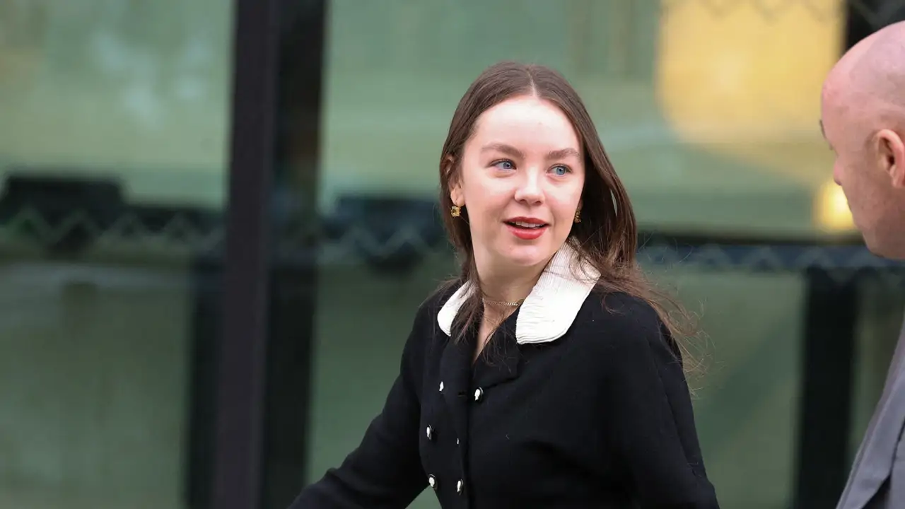 Alexandra de Hannover hace efectivo su desmarque en una cita muy familiar y al más puro estilo de su madre Carolina de Mónaco