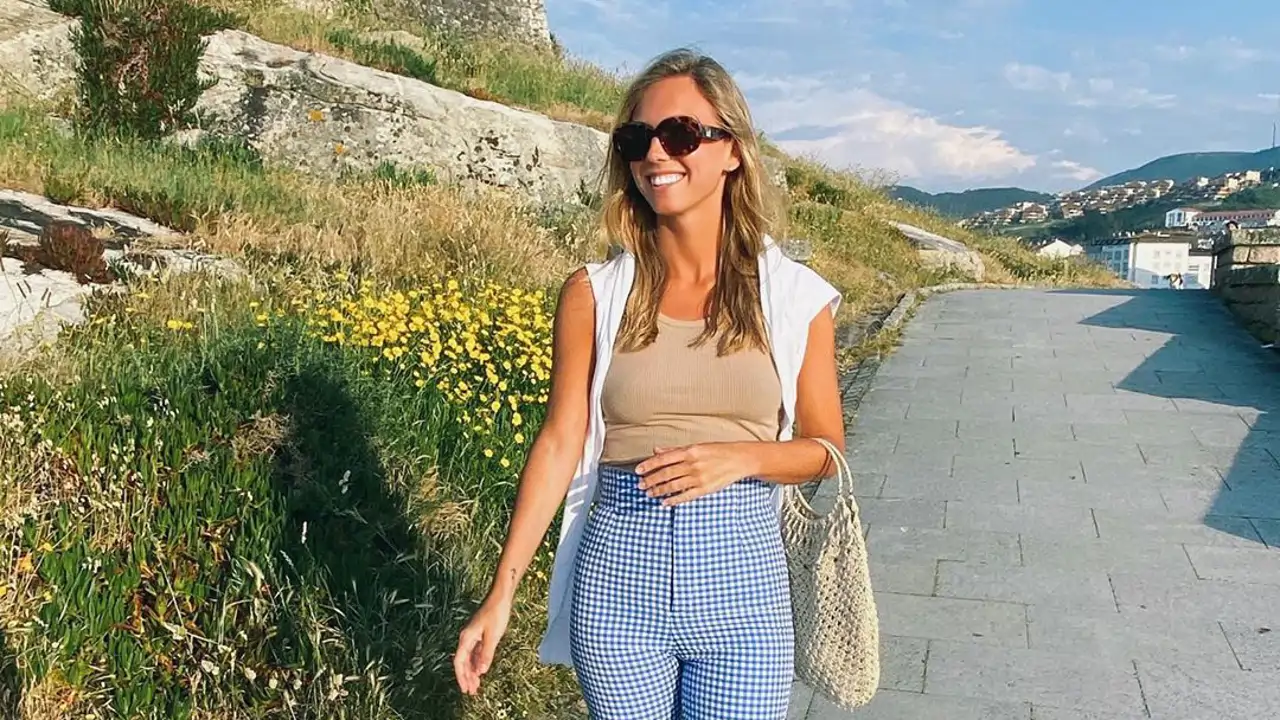 Llega calor de pleno verano y estas son las chanclas que las mujeres +50 se calzarán para ir fresquitas: cómodas, antideslizantes y muy resistentes