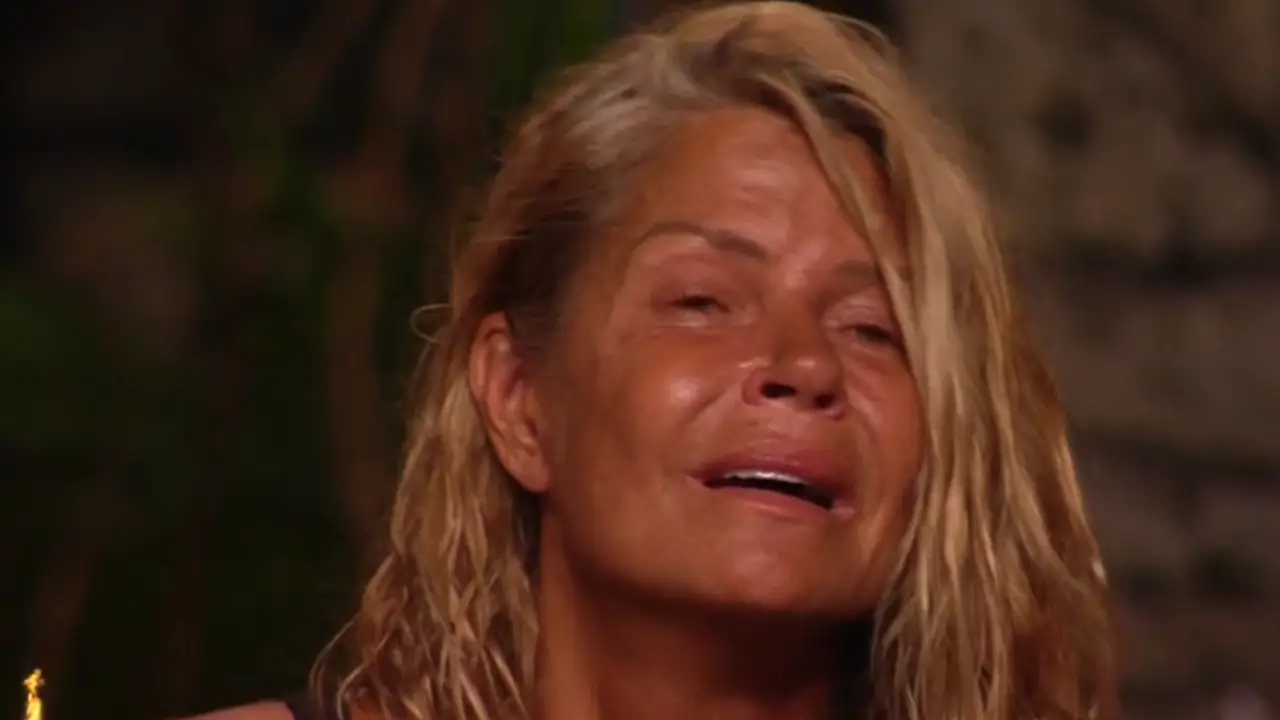 Makoke obliga a Carlos Sobera a frenar el directo de ‘Supervivientes 2025’ al romper a llorar desconsoladamente: “Duele aquí”