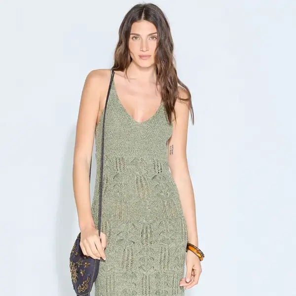 Vestido de punto calado