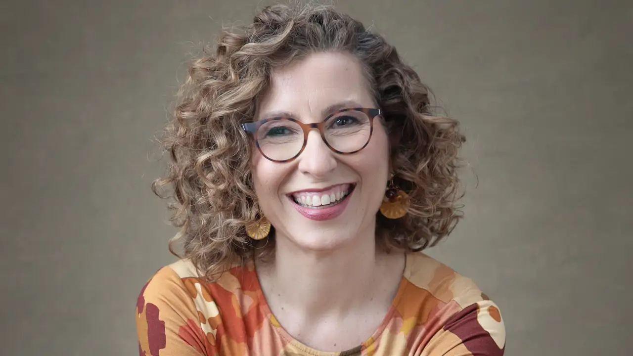 Olga Albaladejo, psicóloga: "Esa actitud 'mindfulness' de estar aquí y evitar juzgar o valorar si las cosas son buenas, malas o regulares es imprescindible"
