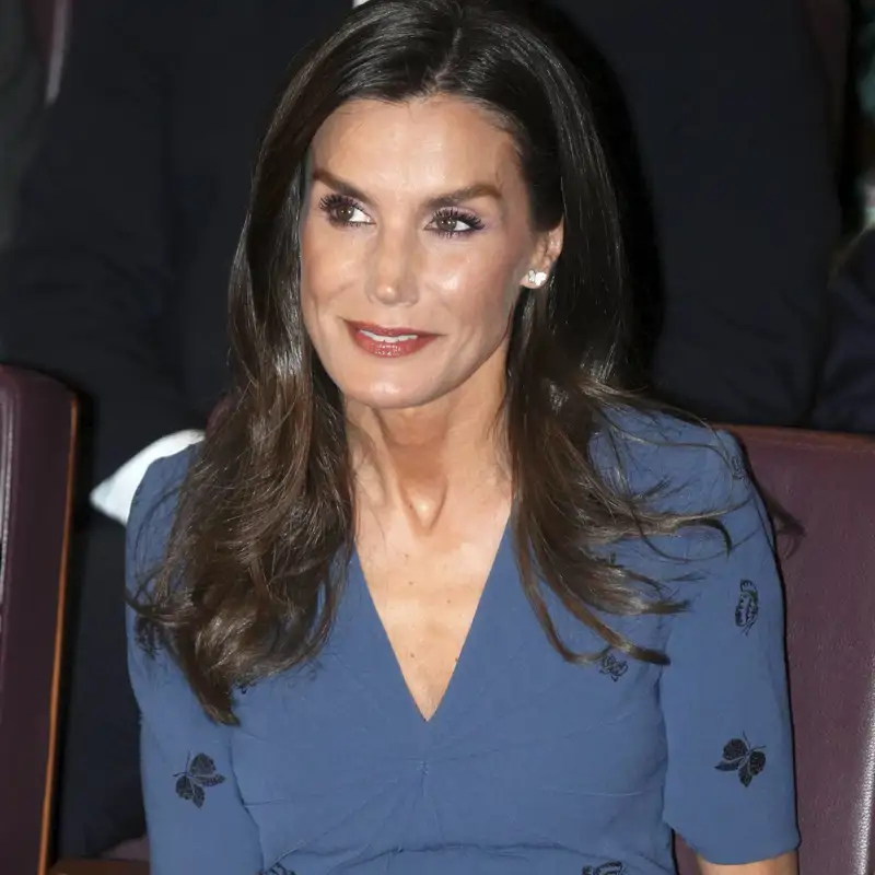 La reina Letizia deja a un lado el protocolo para evidenciar su faceta más cercana en su último acto