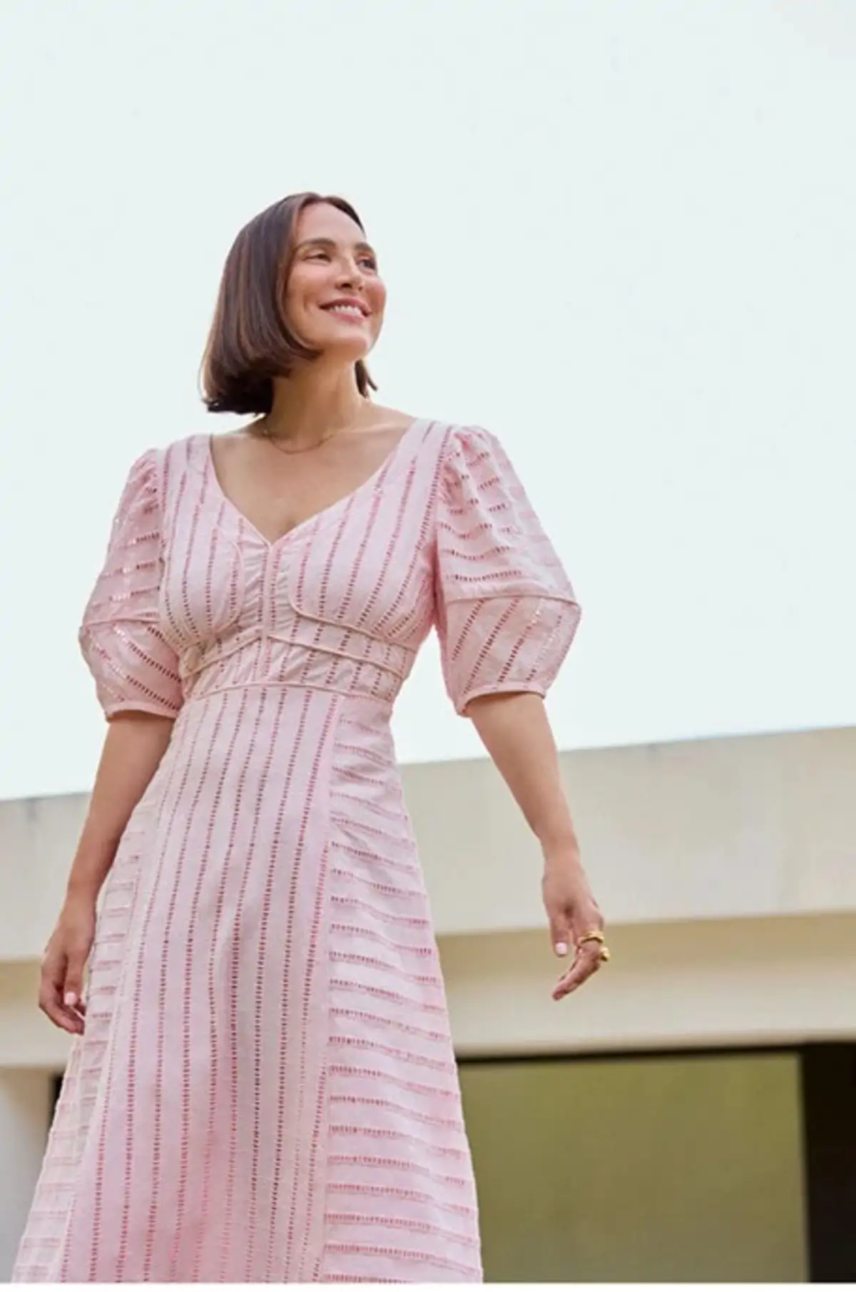 Tamara Falcó con vestido rosa de la nueva colección de su firma TFP by Tamara Falcó.