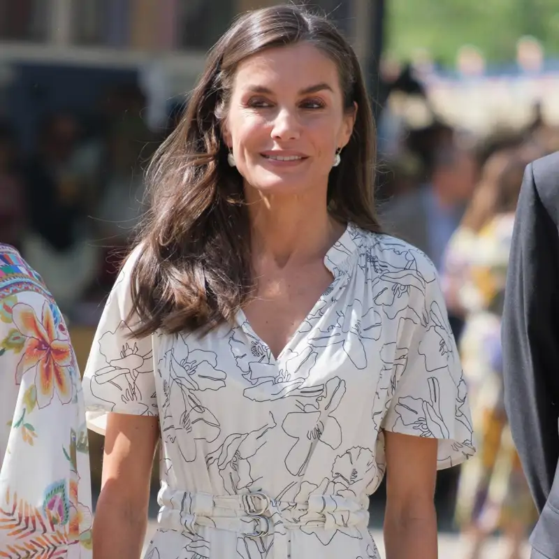 Letizia recupera su pasión por el periodismo: la inesperada entrevista que ha realizado en la Feria del Libro de Madrid