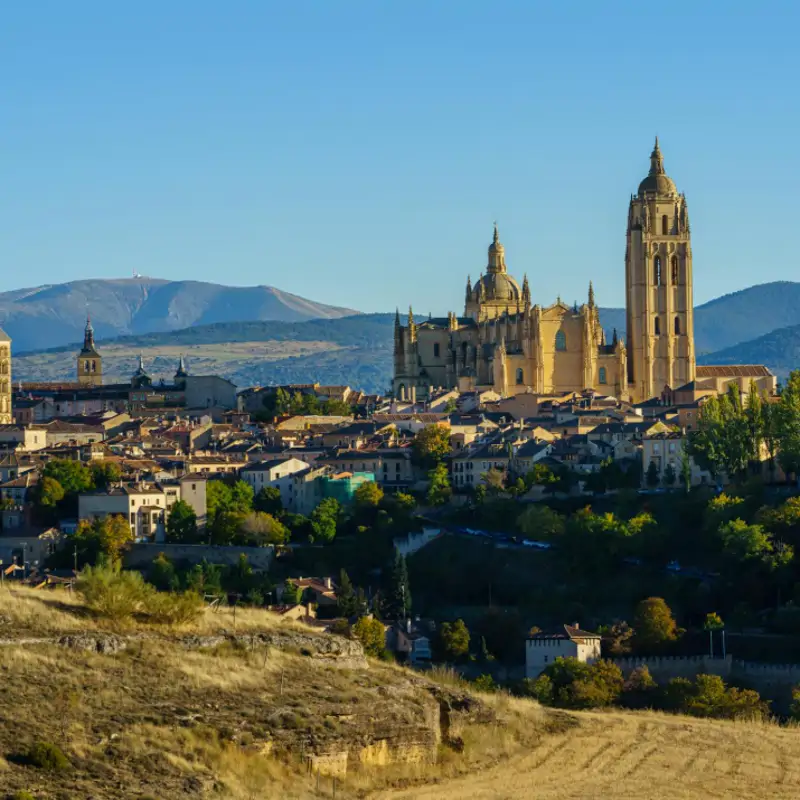 Ni Ibiza ni Benidorm: si este verano quieres huir de los destinos típicos estas alternativas al sobreturismo te van a enamorar
