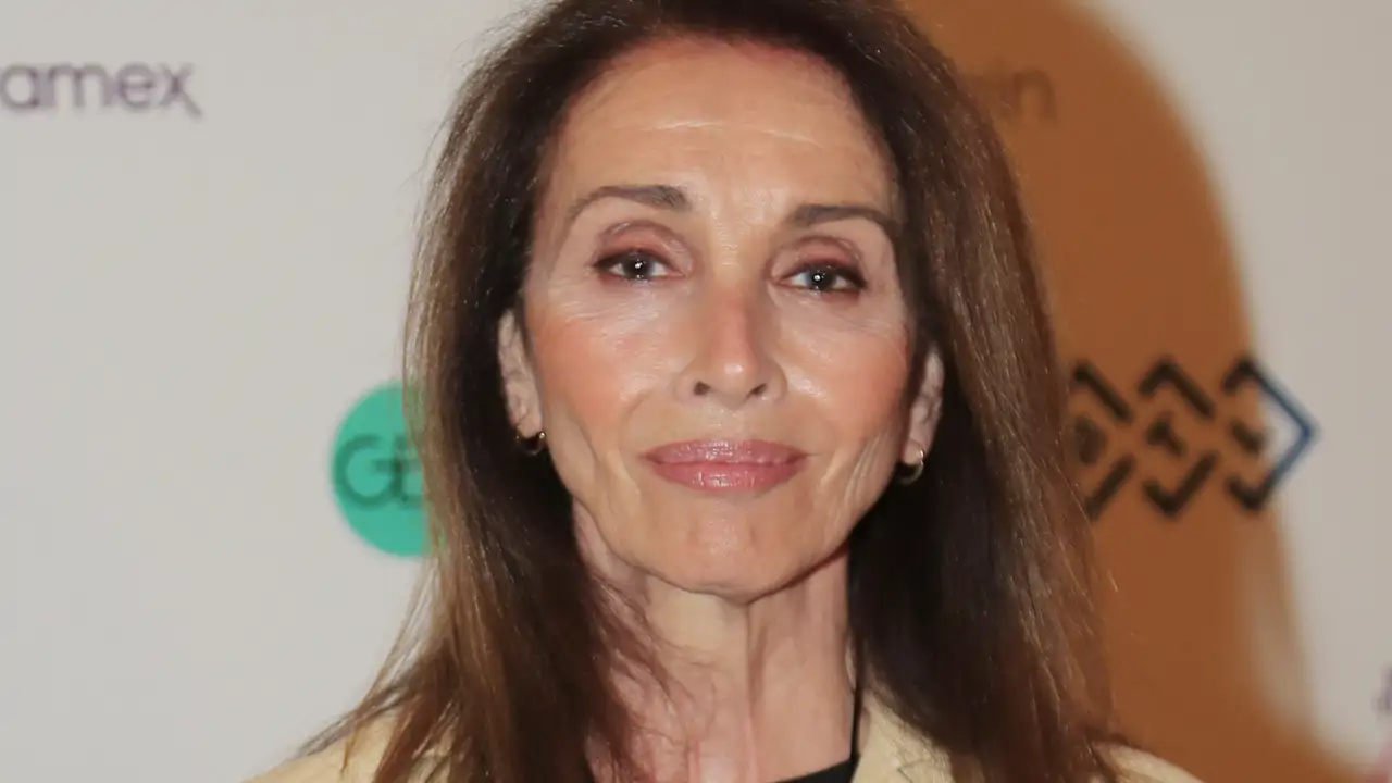 Ana Belén, 74 años: "Afortunadamente, en casa, es Víctor Manuel quien cocina porque lo hace como Dios. Pero luego va la pinche limpiando, sacando brillo..."