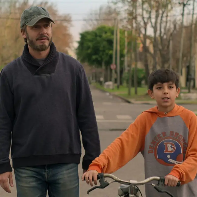 Esta serie lleva dos días en Netflix y ya está en lo más alto: el drama argentino para engancharte (y llorar) durante hora y media
