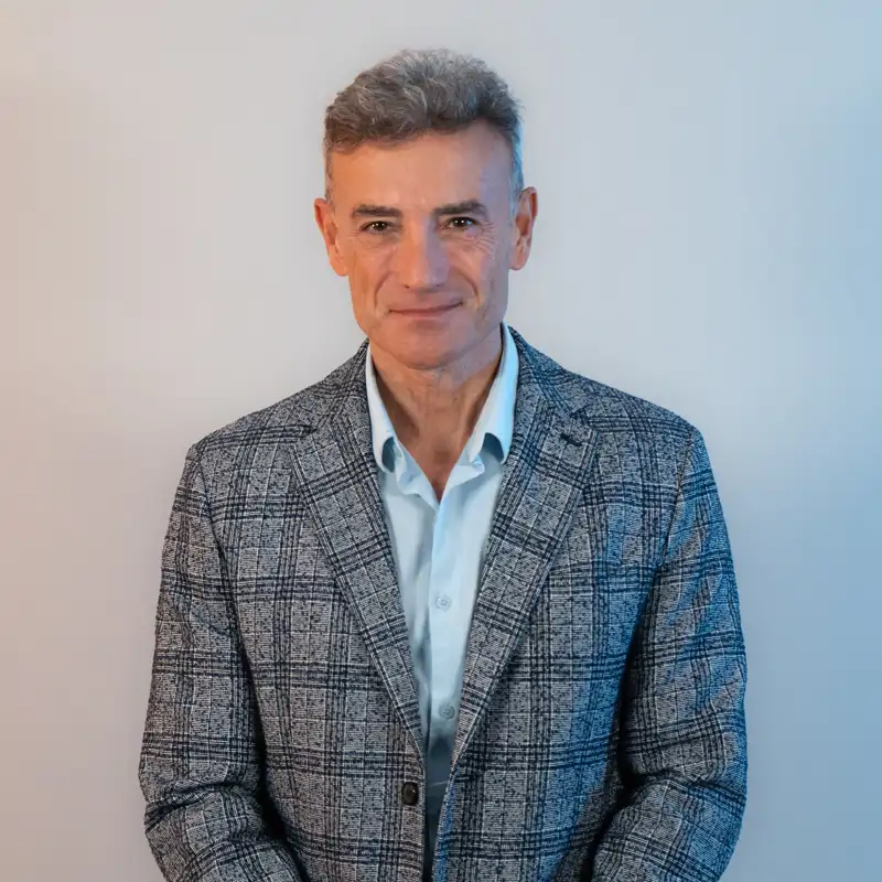 Felipe Isidro, experto en ejercicio físico: "El entrenamiento de fuerza es fundamental para aumentar la masa muscular y el cardiovascular para la oxidación de grasa"