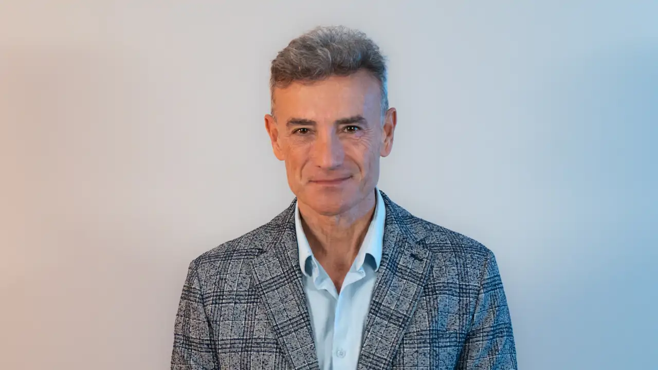 Felipe Isidro, experto en ejercicio físico: "El entrenamiento de fuerza es fundamental para aumentar la masa muscular y el cardiovascular para la oxidación de grasa"