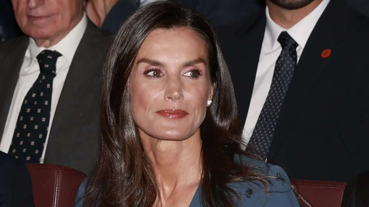 Duro varapalo para la reina Letizia: pierde a su gran apoyo dentro de Zarzuela por razones "sobrevenidas"