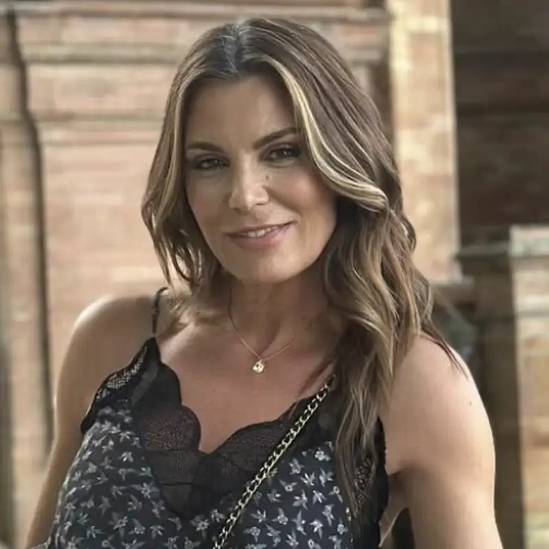 Mar Flores: "En las cenas, las mujeres me quieren matar porque piensan que me quiero liar con sus maridos"