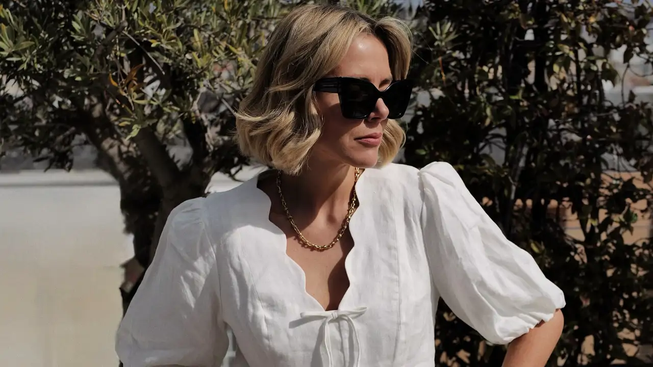 Mango tiene las blusas más elegantes, frescas y con manguita que resuelven tus looks de verano si no quieres enseñar los brazos