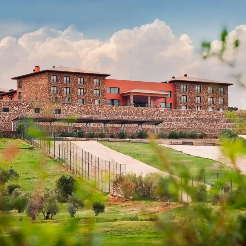 Uno de los mayores tesoros vacacionales para este verano se encuentra en La Mancha: gastronomía, naturaleza y lujo asequible