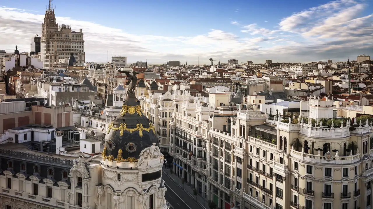 El barrio madrileño repleto de mansiones increíbles y una arquitectura singular en el que vive de incógnito una actriz de Hollywood