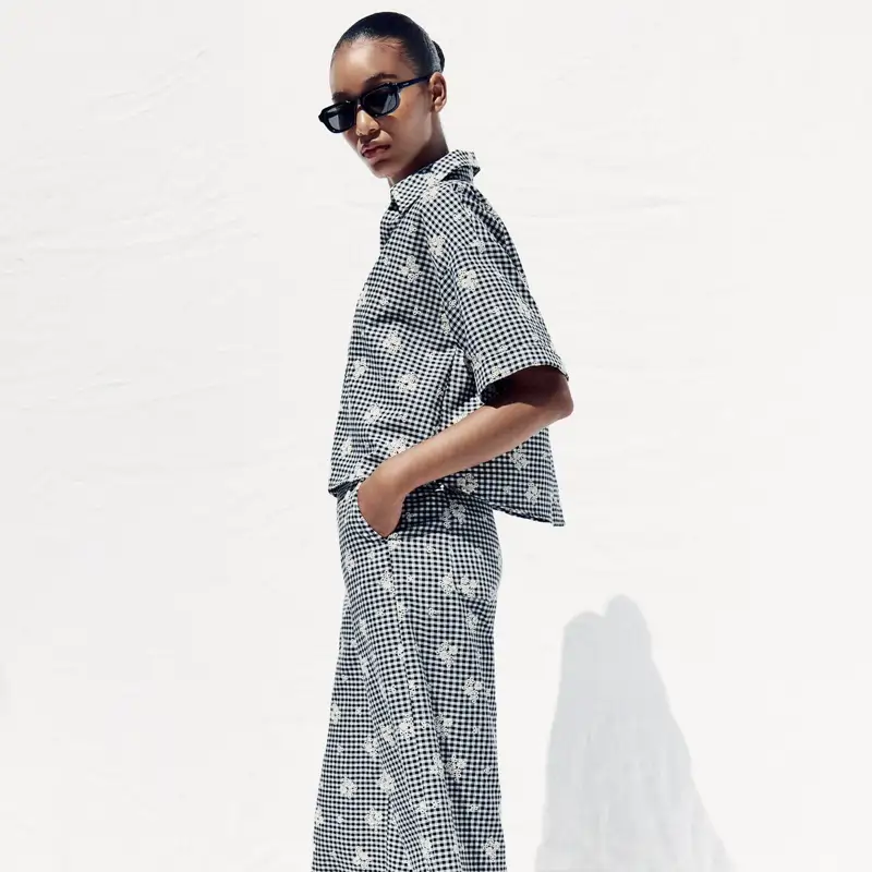 Adiós, vestidos: los 5 sets de blusa y pantalón de Zara que están arrasando por lo bonitos, cómodos y favorecedores que son