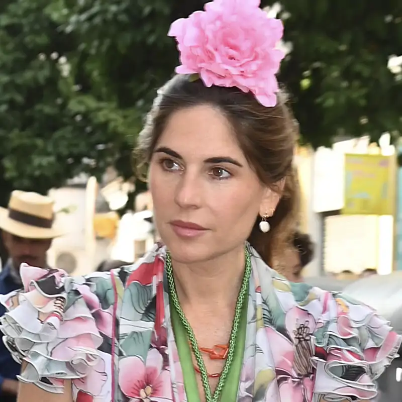 Lourdes Montes, la más guapa de El Rocío con el vestido de flores más elegante: inspiración para las invitadas más alegres 