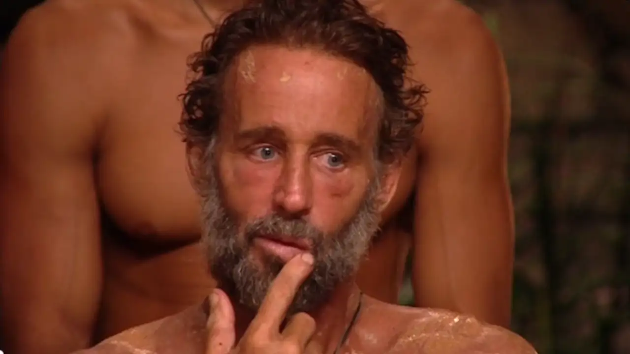 Álvaro Muñoz Escassi descoloca por completo a Jorge Javier Vázquez en ‘Supervivientes 2025’: “Me estoy perdiendo algo”