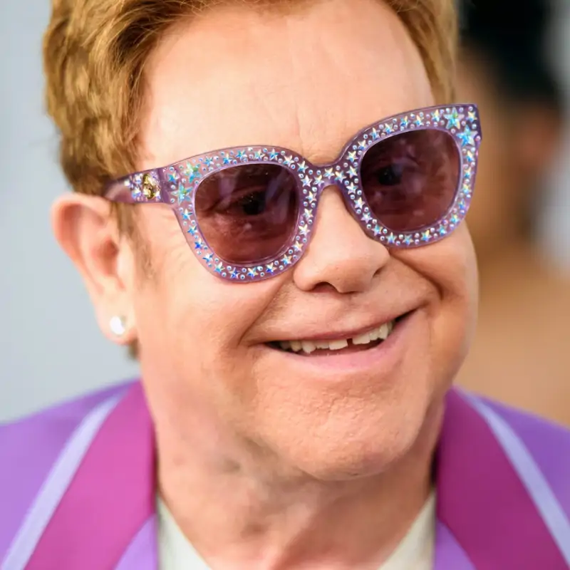 Elton John (78 años) sobre su cena favorita de tres ingredientes que ayuda a quemar grasa: "Un sándwich de jamón y queso no está mal, soy un tipo de gustos sencillos"