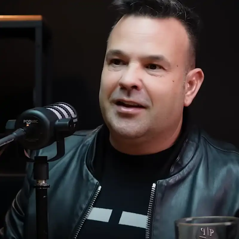 José Elías, empresario y experto en finanzas: "Si les pasa algo a tus padres, como mínimo tendrás una carrera y en la sociedad española hay mucha 'titulitis'"