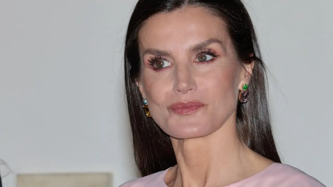 La serie sobre la reina Letizia que se estren�� hace 15 años y en 24 horas ha arrasado en Netflix: una historia de amor 'real' en 2 episodios