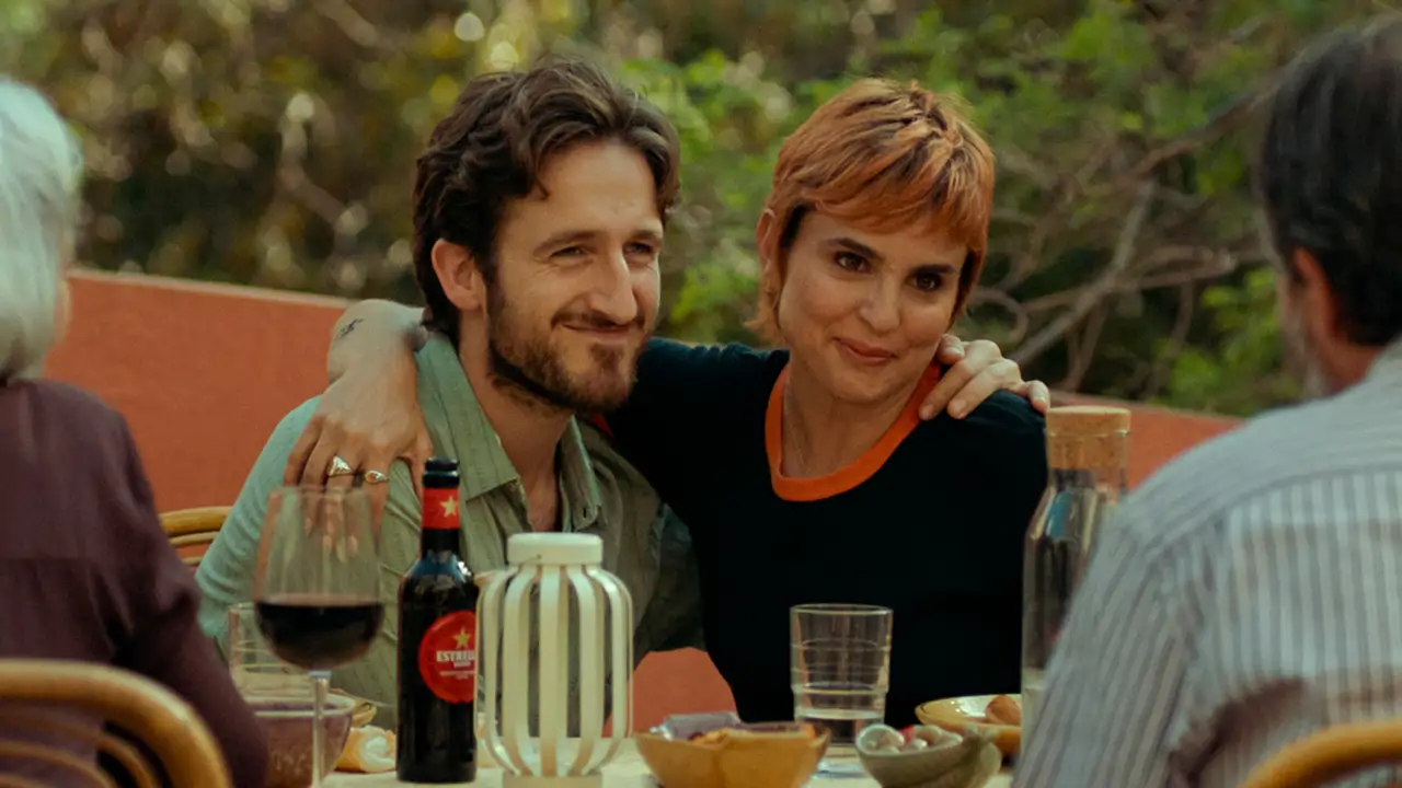 La comedia romántica (con un poco de drama) que acabarás en un fin de semana: española, poco conocida y de 7 episodios cortos