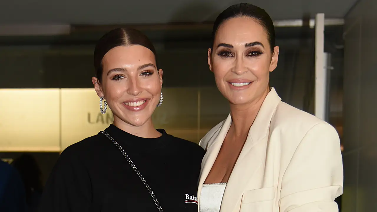 Vicky Martín Berrocal y Alba Díaz