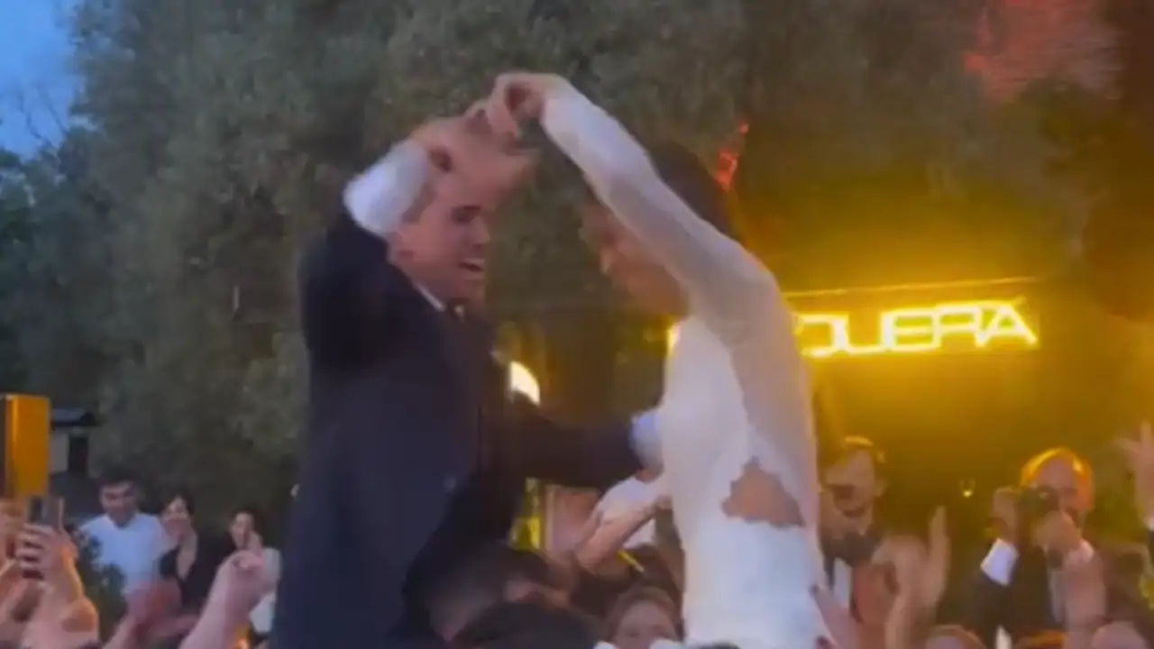 Así fue la divertida fiesta de la boda del actor Jaime Lorente y Marta Goenaga