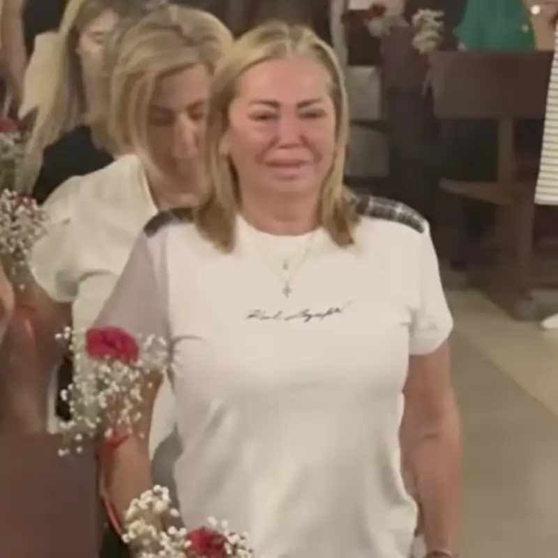 El desolador vídeo de la penitencia de Belén Esteban ante el Cristo de la Salud: "Tú sabes por quien te pido siempre"