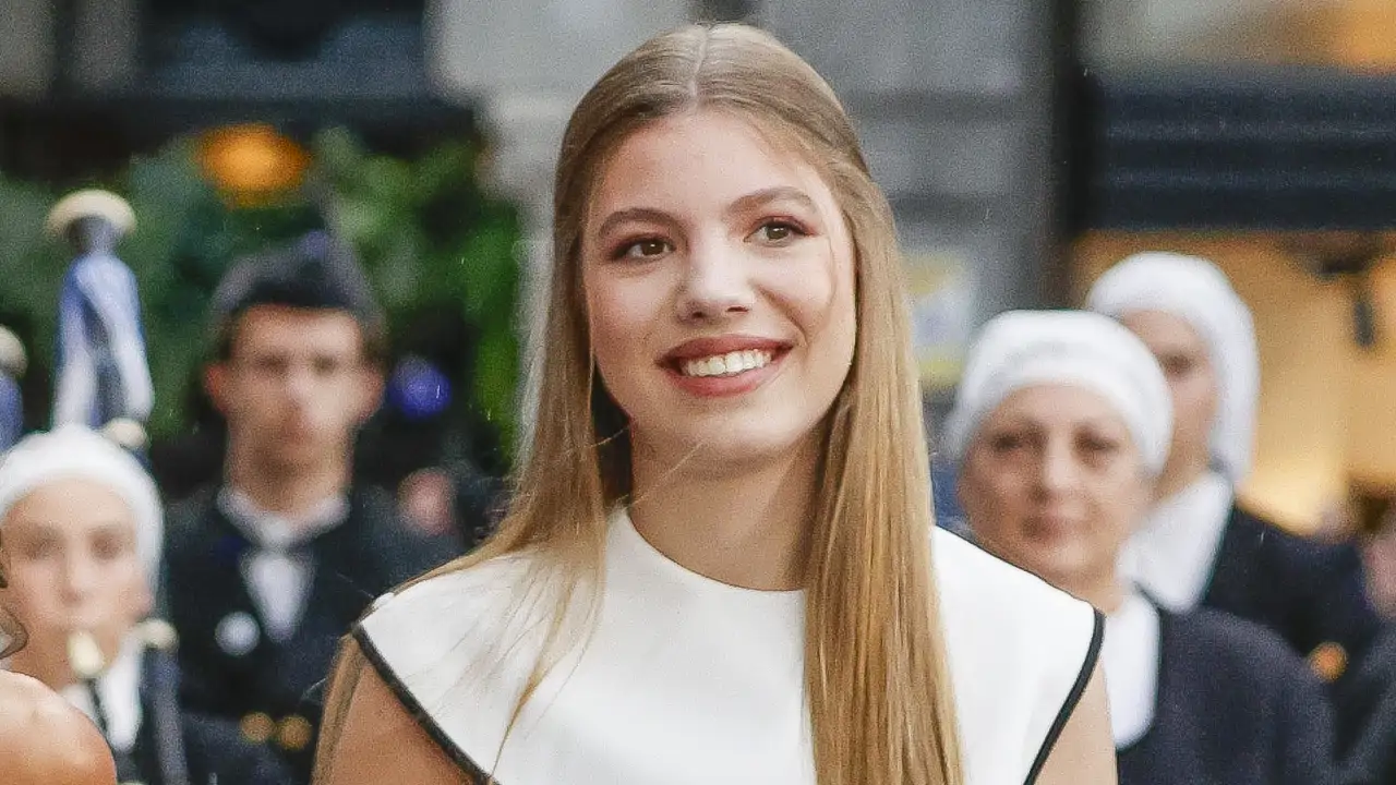 Una experta en protocolo advierte del debut de la infanta Sofía con tiara: “Será mucho más que un acto estético. Indicaría que su papel ya no es únicamente familiar"