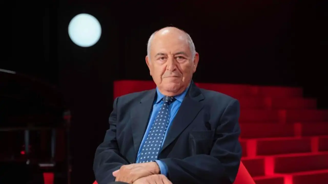 EXCLUSIVA | José Antonio Marina, filósofo de 85 años, alerta del principal riesgo que vivimos con los teléfonos móviles