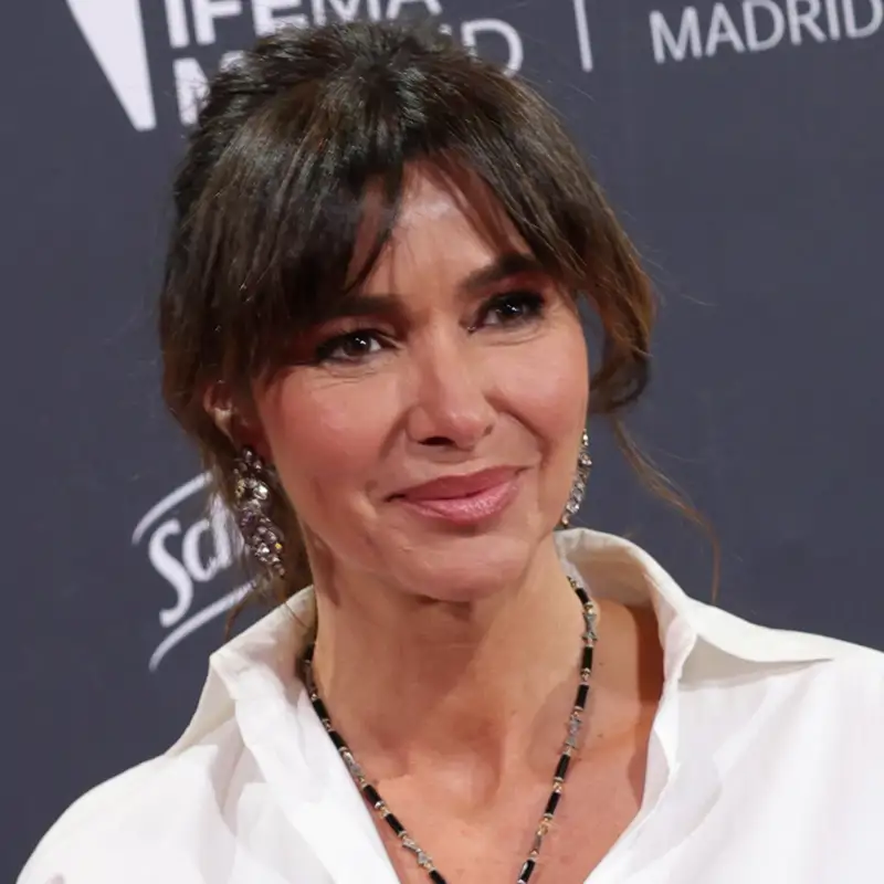 Esta falda pareo de Sfera en tres colores y efecto tipazo por menos de 30 euros es todo lo que necesitas este verano