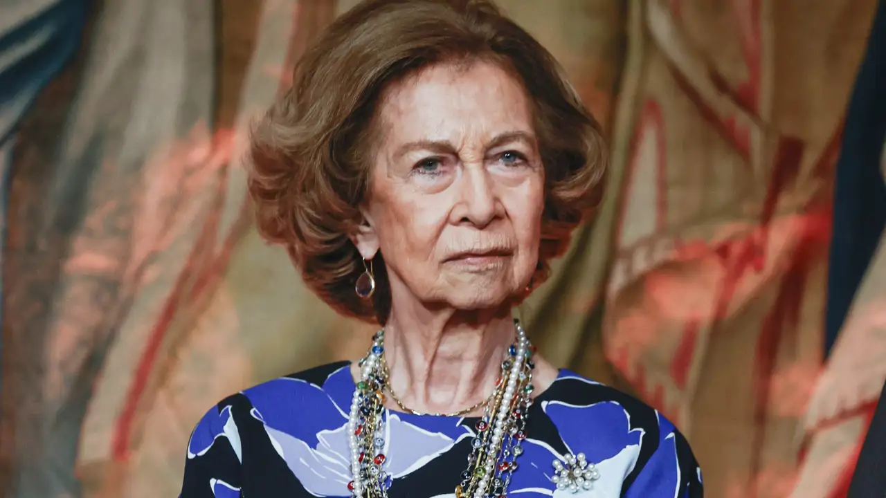 La amarga situación que vive la reina Sofía con su hermana Irene de Grecia: "En Zarzuela son conscientes"