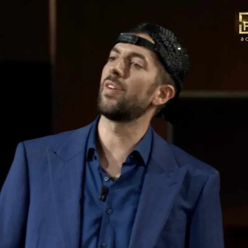 David Broncano revela en 'La Revuelta' que uno de los colaboradores tuvo que ir a urgencias: "Se lesionó la rodilla"