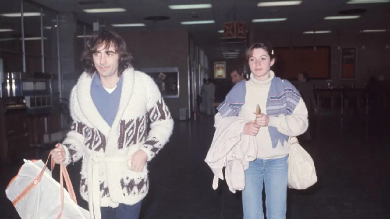 Así la revista Lecturas desveló la boda secreta de Joan Manuel Serrat: "Lo cierto es que Candela Tiffon y yo somos ya marido y mujer" 