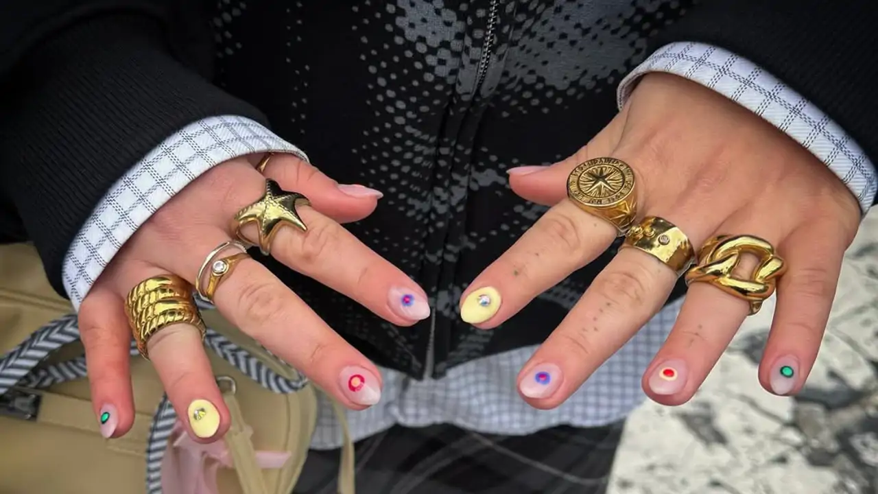 Uñas acrílicas bonitas y perfectas: los 10 diseños más tendencia para arrasar con tu manicura en junio