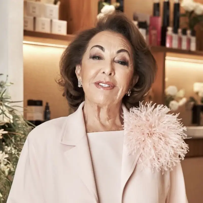 Carmen Navarro (83 años) sobre la piel de Letizia: "La Reina tiene una piel muy bonita de toda la vida. Se cuida mucho. Le recomendaría prevenir la flacidez"