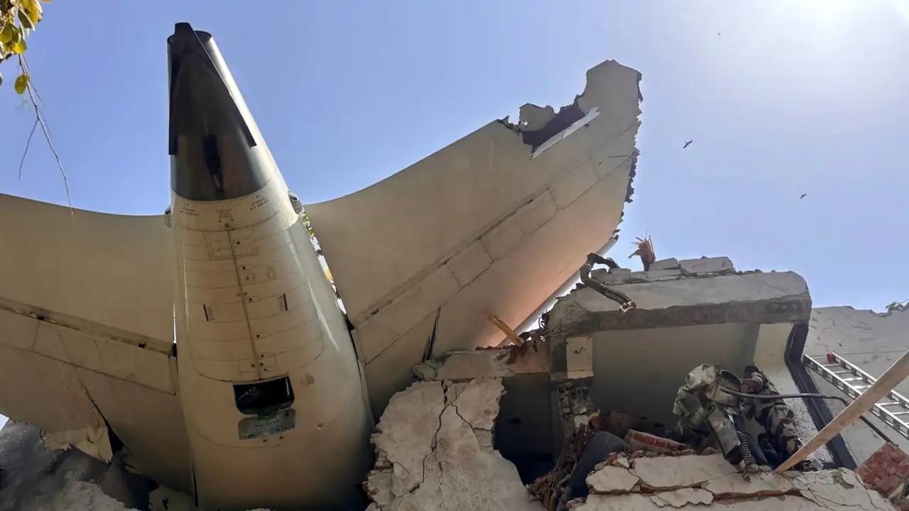 Última hora sobre la tragedia de Air India: más de 200 víctimas, un superviviente y una causa desconocida