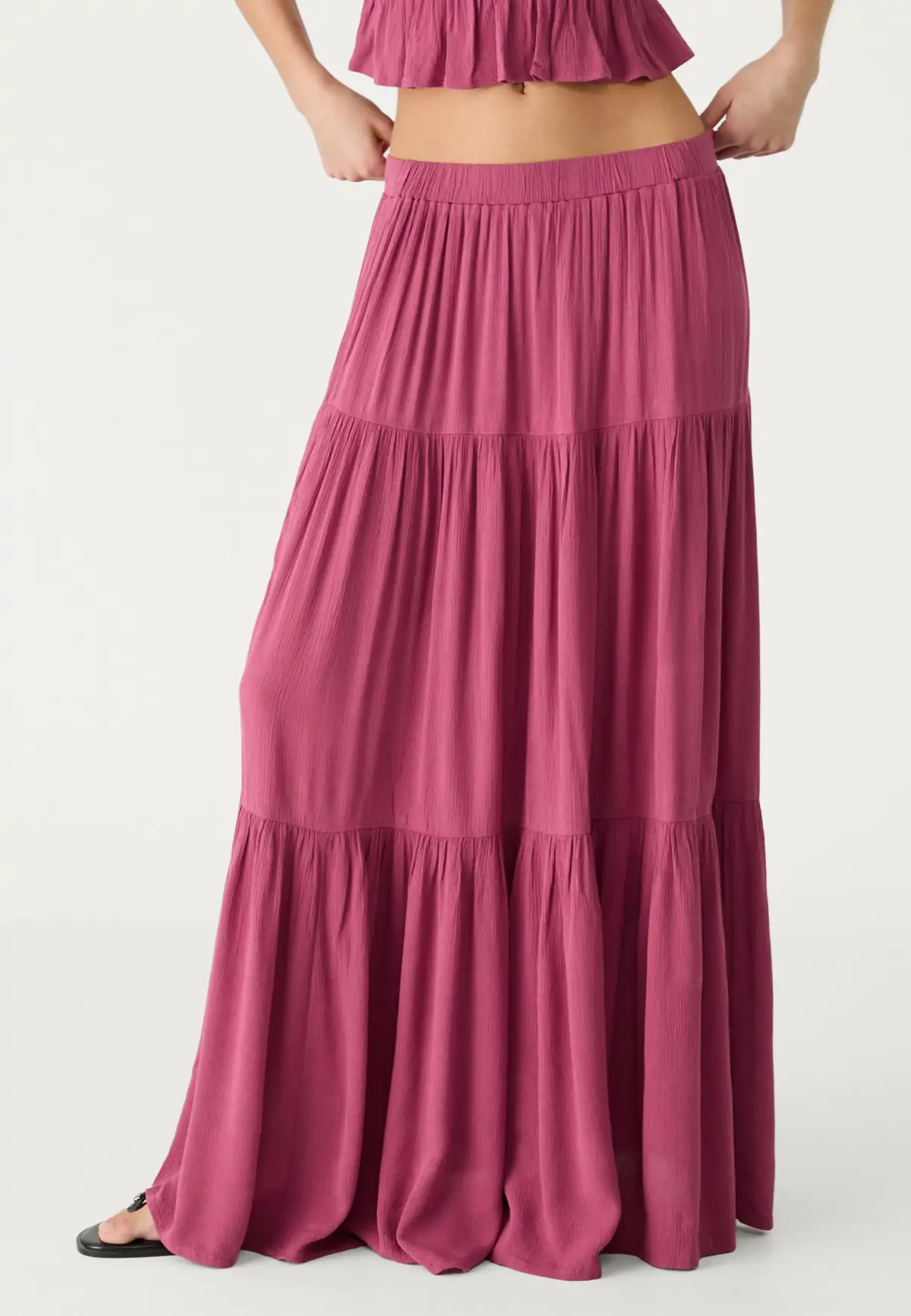 Falda boho de Stradivarius.