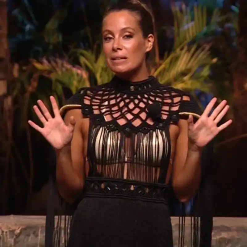 Laura Madrueño frena en seco la semifinal de ‘Supervivientes 2025’ por la intervención del equipo médico: “¿Aguantas?”