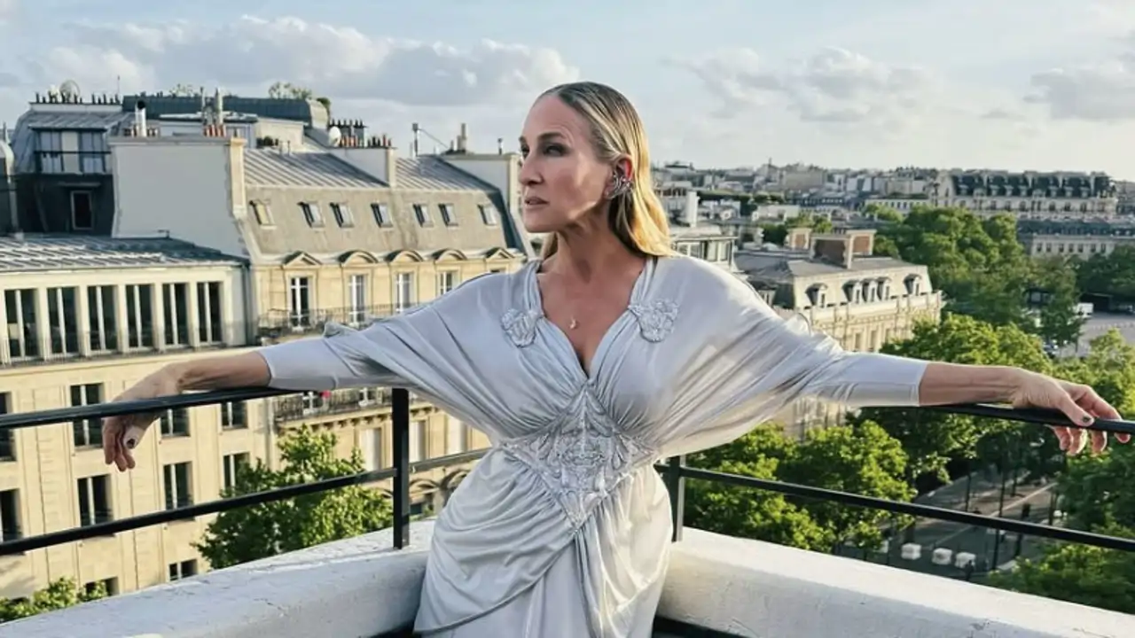 Actualidad en imágenes | De la razón por la que Sarah Jessica Parker no se hace fotos con fans al compromiso de Dua Lipa 