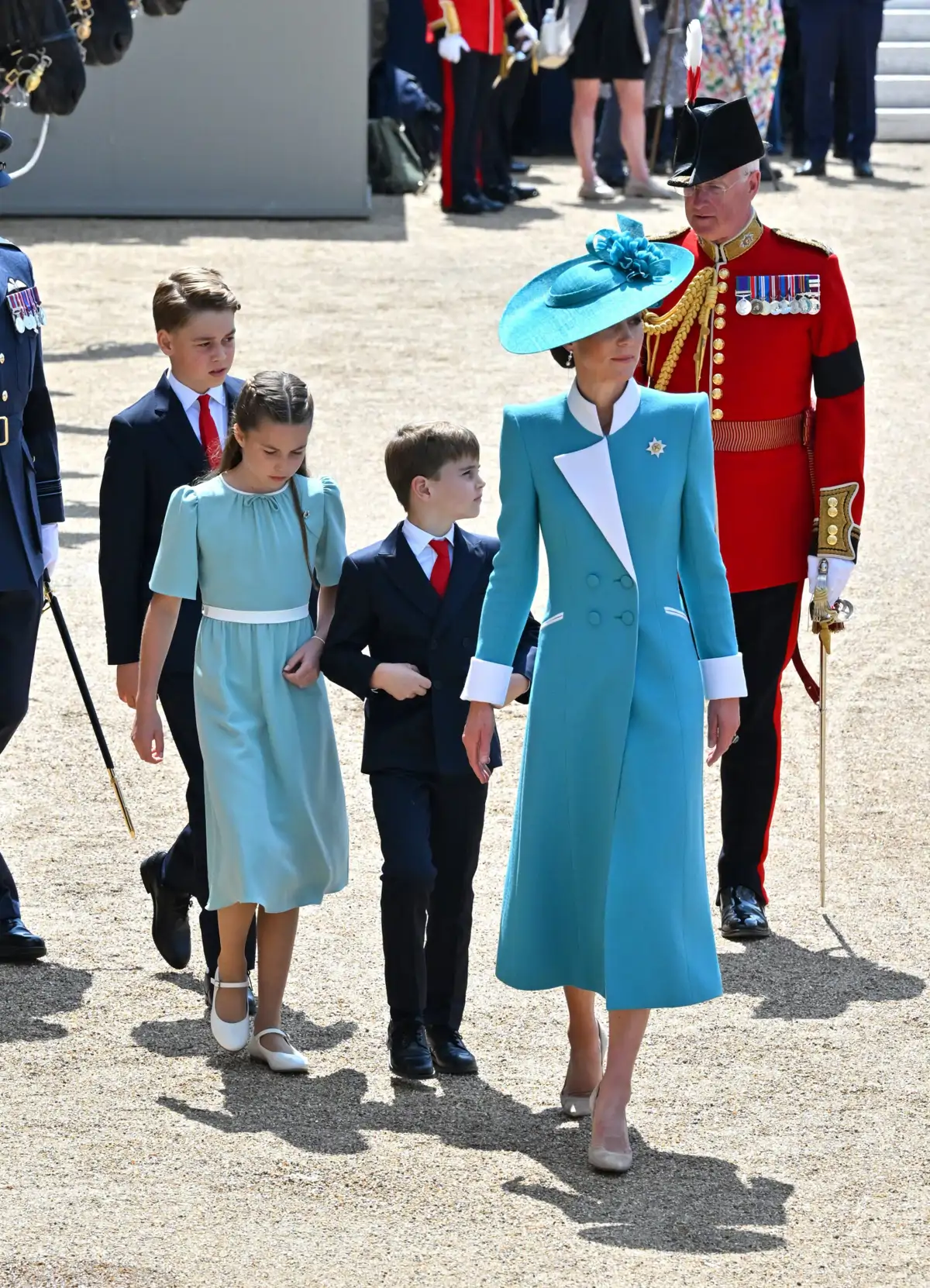 Kate Middleton con los príncipes George, Charlotte y Louis