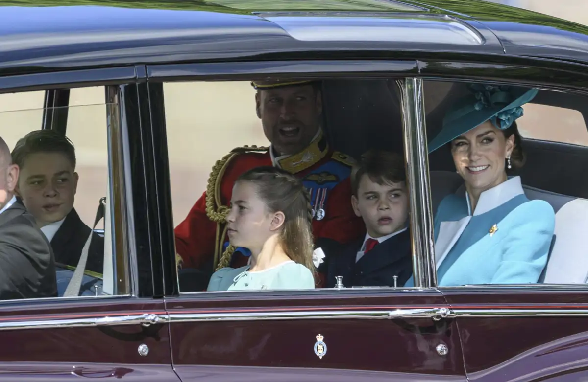 Kate Middleton y Guillermo con sus hijos